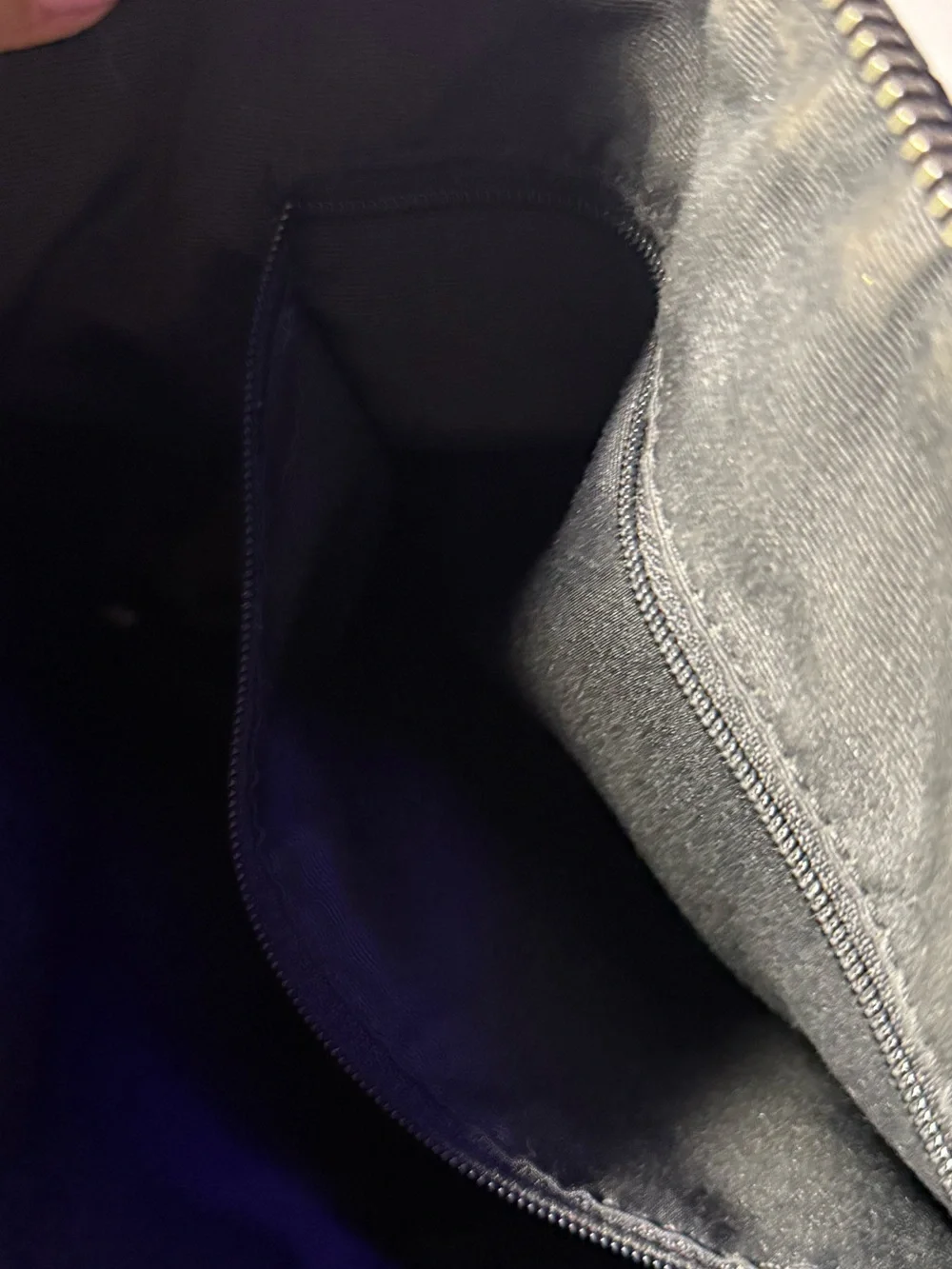Coach hardware zipper